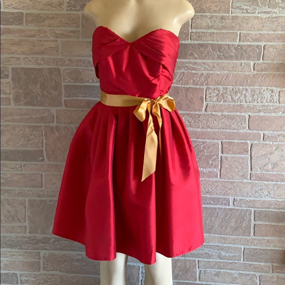 ✨HP✨ Jordan Fashions Red Strapless Dress